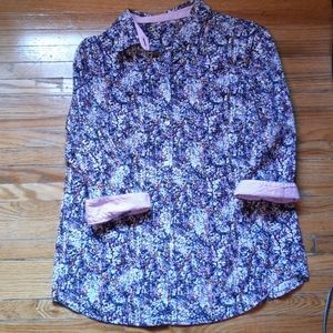 Ladies Liberty print shirt